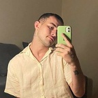 Maître cherche jeune soumis